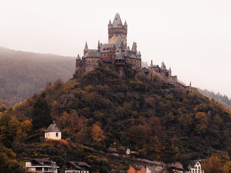 Reichsburg Cochem hoch über der Mosel